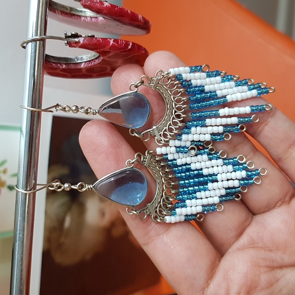 2 Sets Of Artisanal Handmade Earrings - Picture 7 of 17